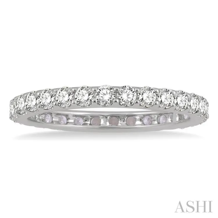 1 ctw Round Cut Diamond Eternity Wedding Band in 14K White Gold