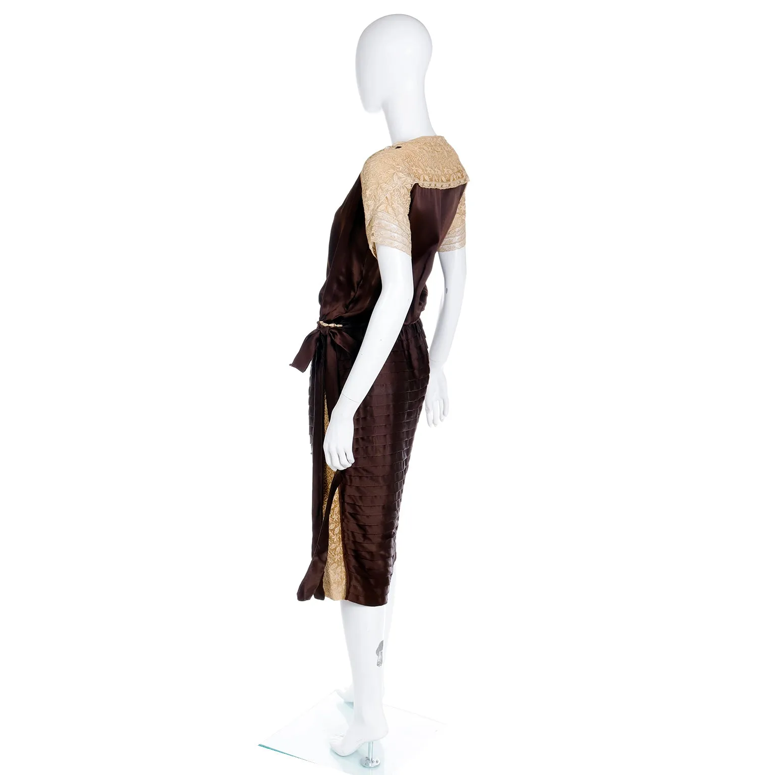 1920s Vintage Brown Pleated Silk Dress with Lace Sleeves