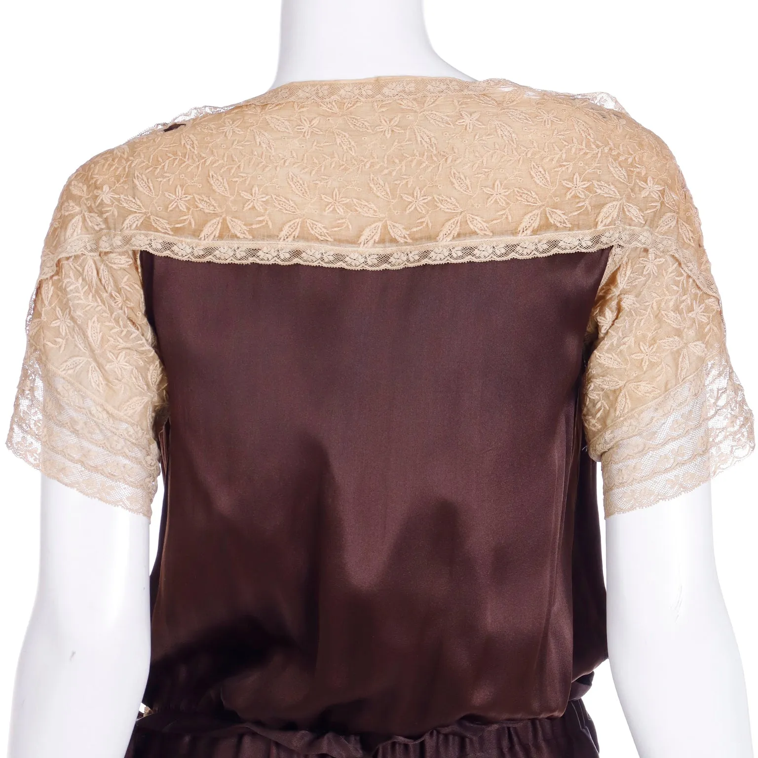 1920s Vintage Brown Pleated Silk Dress with Lace Sleeves