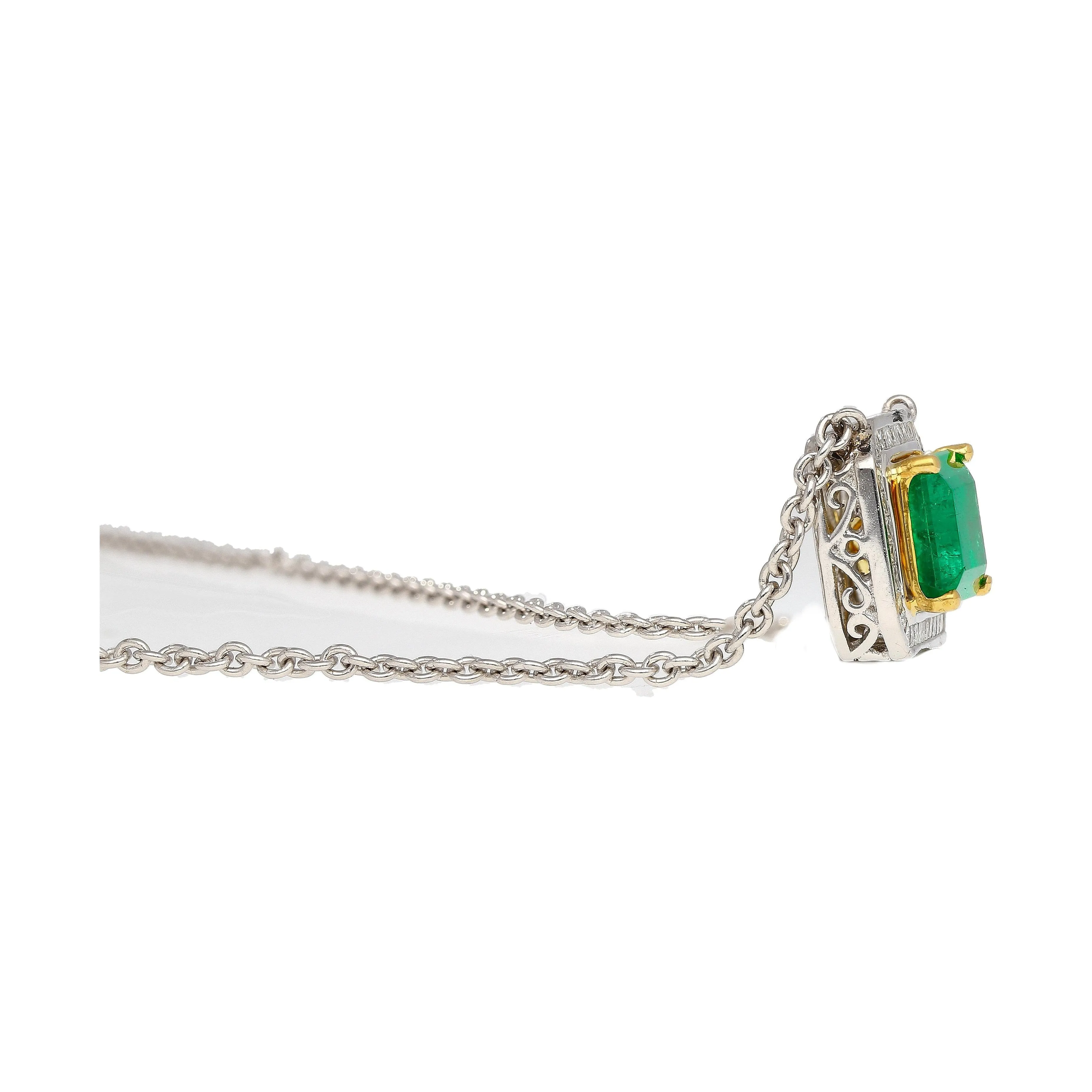 2.66 Carat Vivid Green Minor Oil Muzo Mine Colombian Emerald Floating Necklace