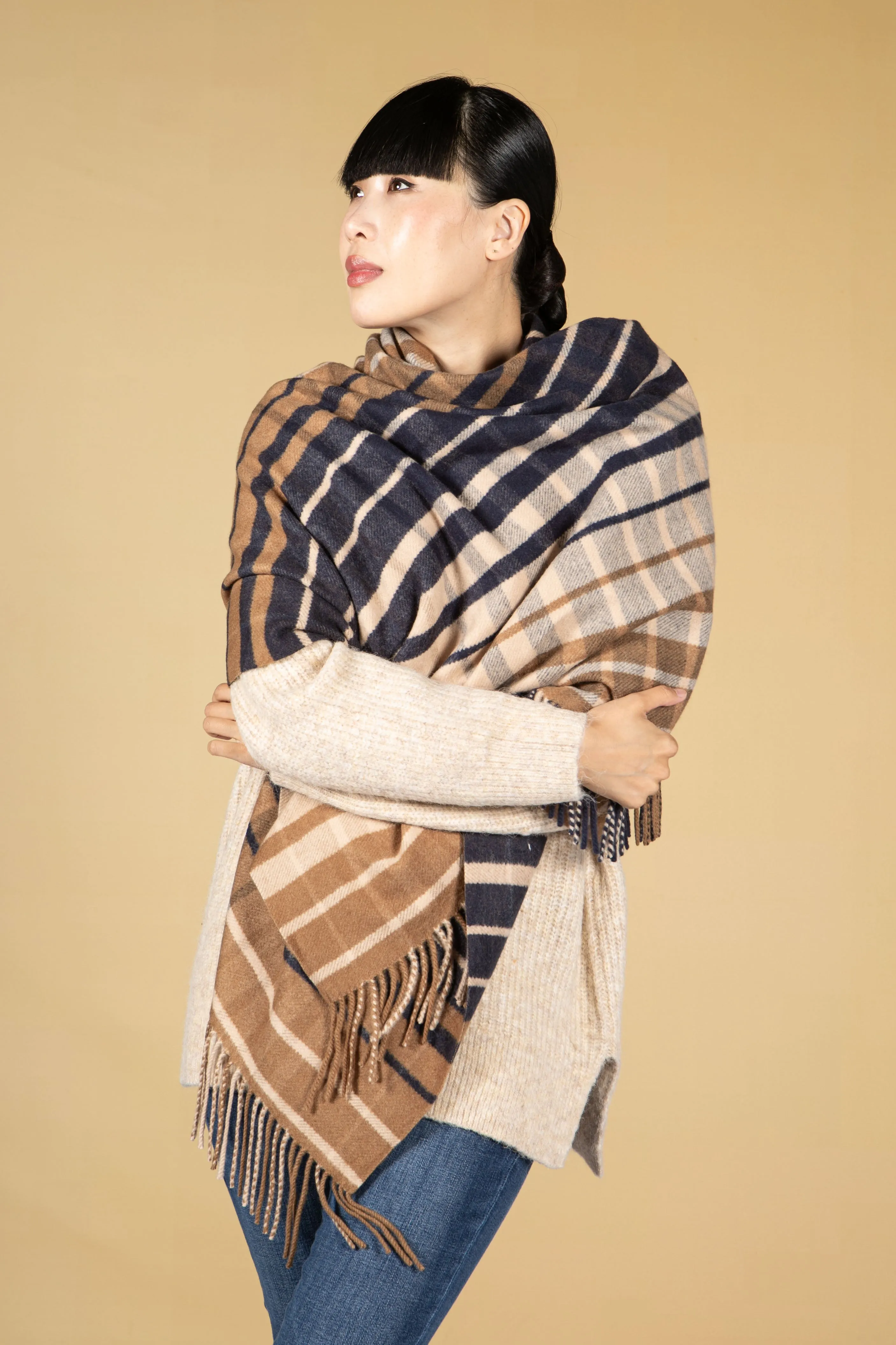 Akante check scarf