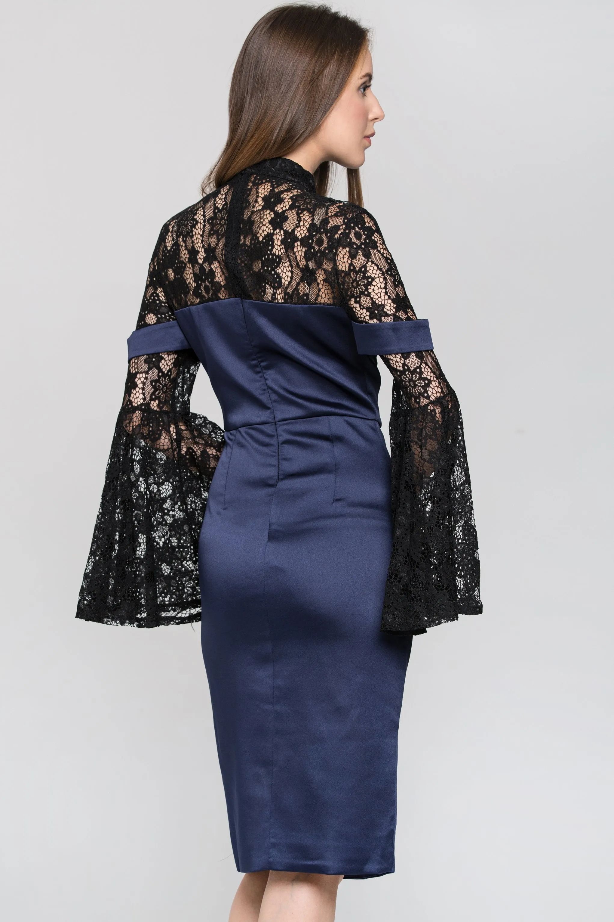 Blue Sweatheart Black Lace Yoke Sleeved Midi Dress