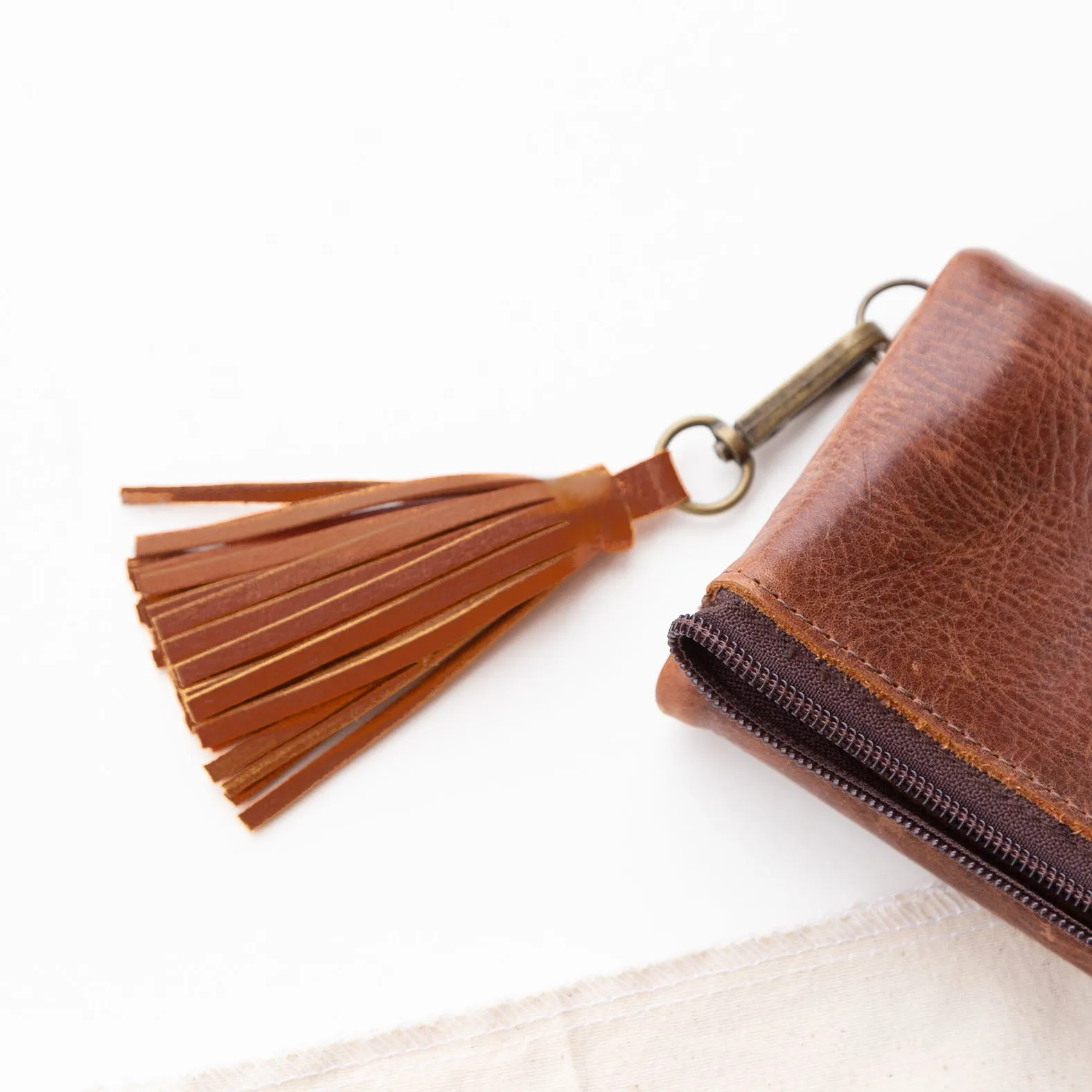 MK221206 - Flequito Brown [Leather Tassel]