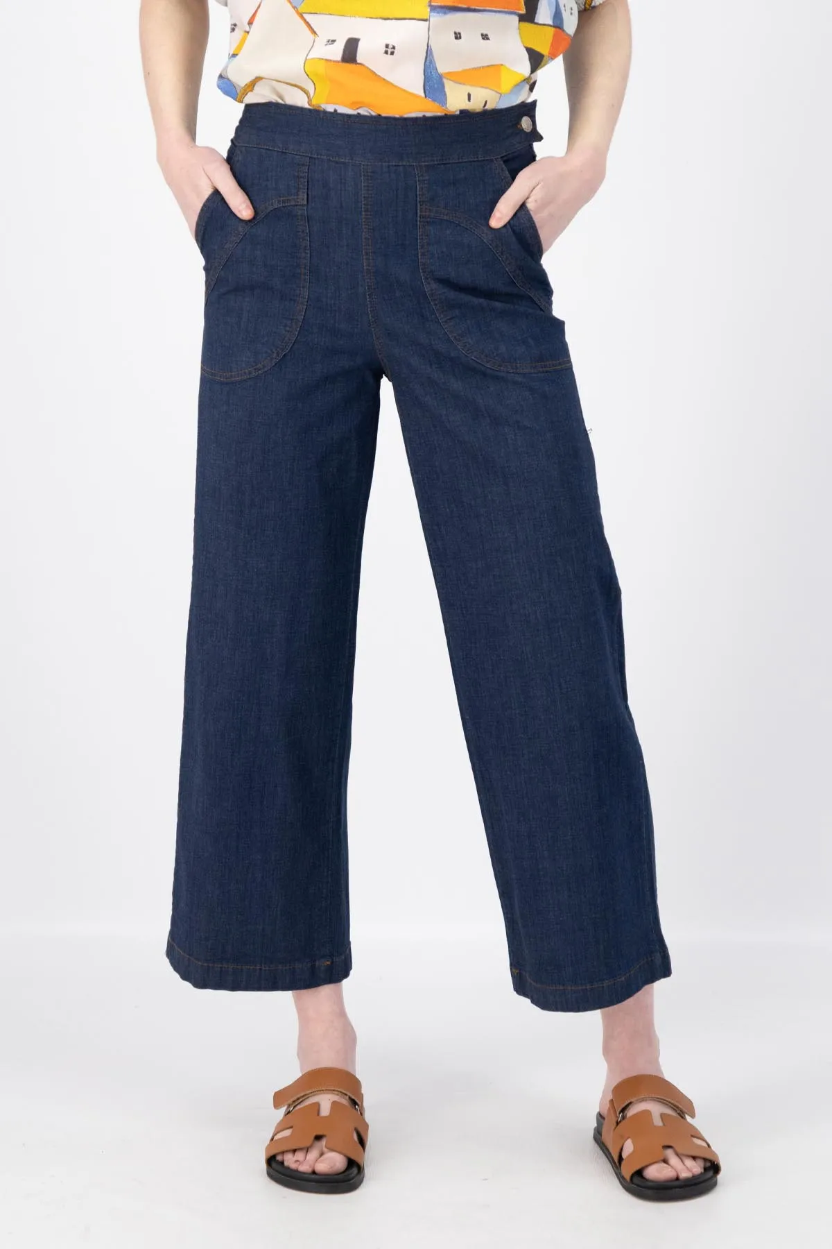 Peggy Ligera Pants Dark Wash in Summer Denim