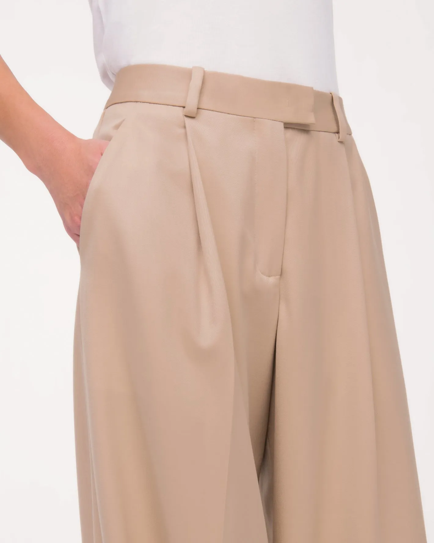 Relaxed Wide Leg Pant